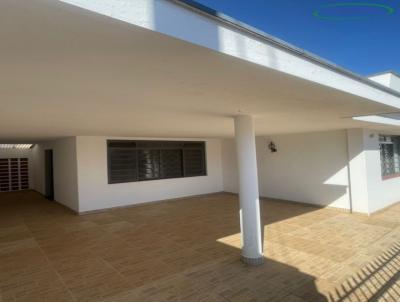 Casa para Venda, em Pirassununga, bairro Centro, 3 dormitrios, 3 banheiros, 1 sute, 1 vaga