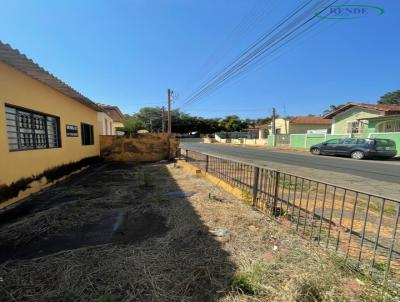 Casa para Venda, em Pirassununga, bairro Centro, 1 dormitrio, 1 banheiro, 2 vagas