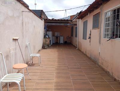 Casa para Venda, em Pirassununga, bairro Jardim S�o Valentim, 3 dormit�rios, 1 banheiro, 2 vagas