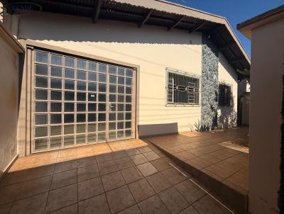 Casa para Venda, em Pirassununga, bairro Vila Santa Terezinha, 3 dormit�rios, 2 banheiros, 2 vagas