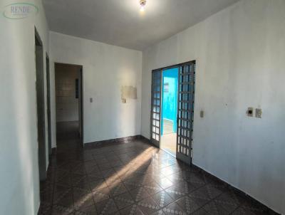 Casa para Venda, em Pirassununga, bairro Vila Santa Terezinha, 2 dormit�rios, 1 banheiro, 1 vaga