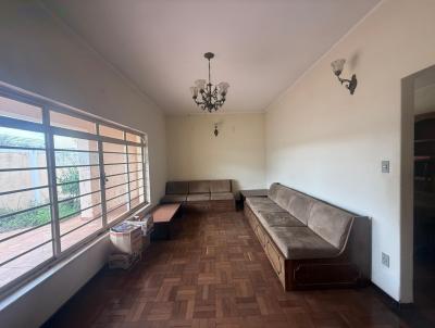 Casa para Loca��o, em Pirassununga, bairro Centro, 3 dormit�rios, 3 banheiros, 1 su�te, 3 vagas